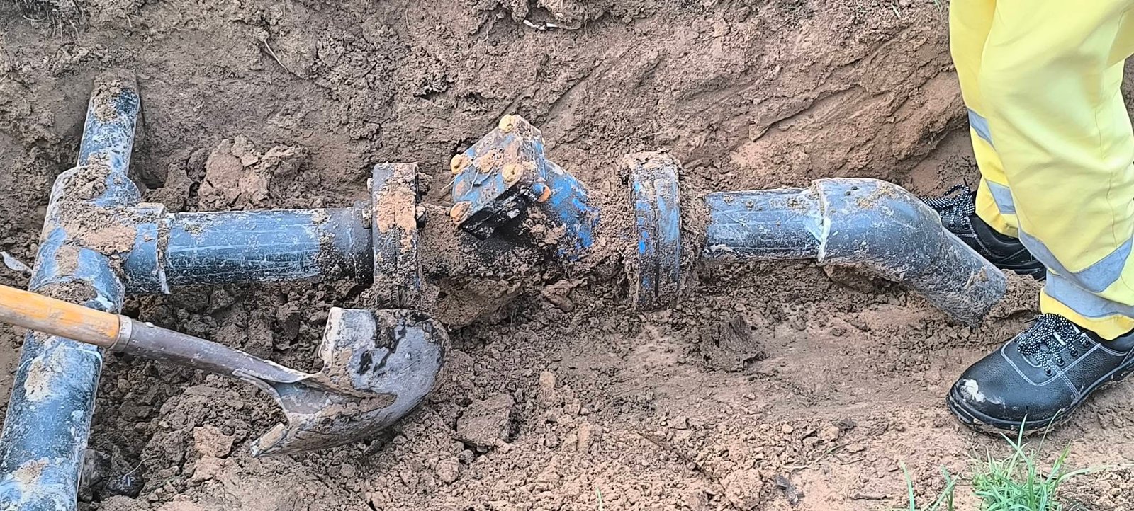 Irrigation pipe repair work in progress